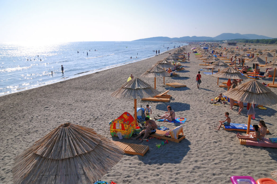 cesme altinkum beach turkiye