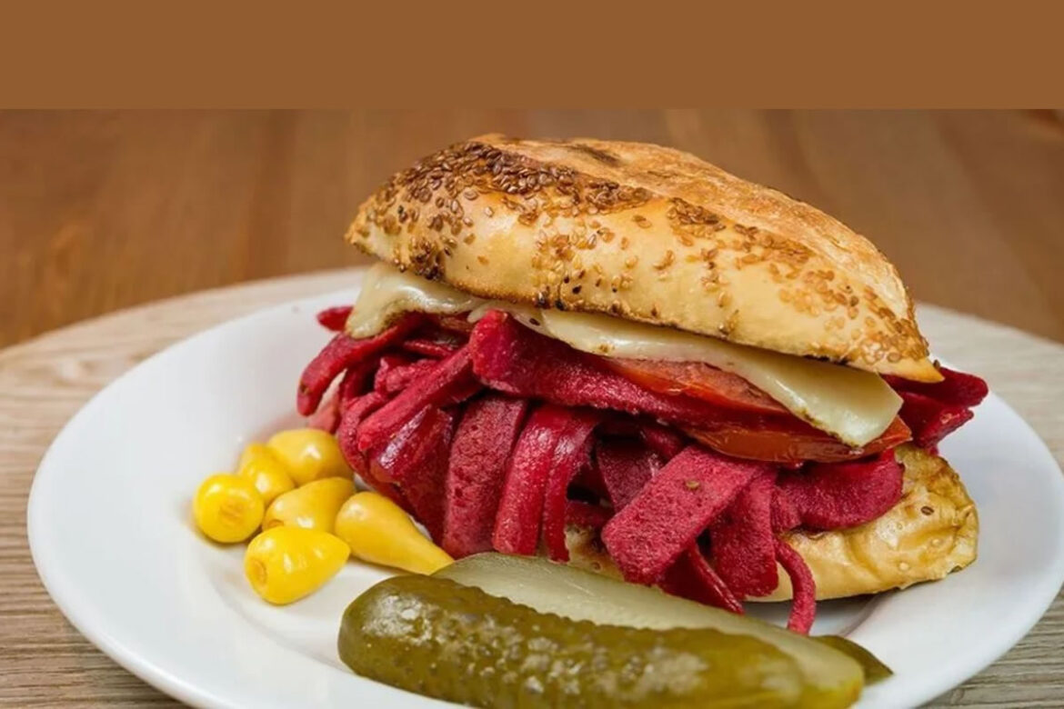 Cesme Kumru Sandwich Turkiye