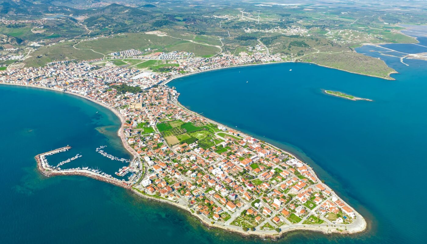 Explore Cesme: Discover Turkiye’s Idyllic Beaches, History, and Vibrant Culture
